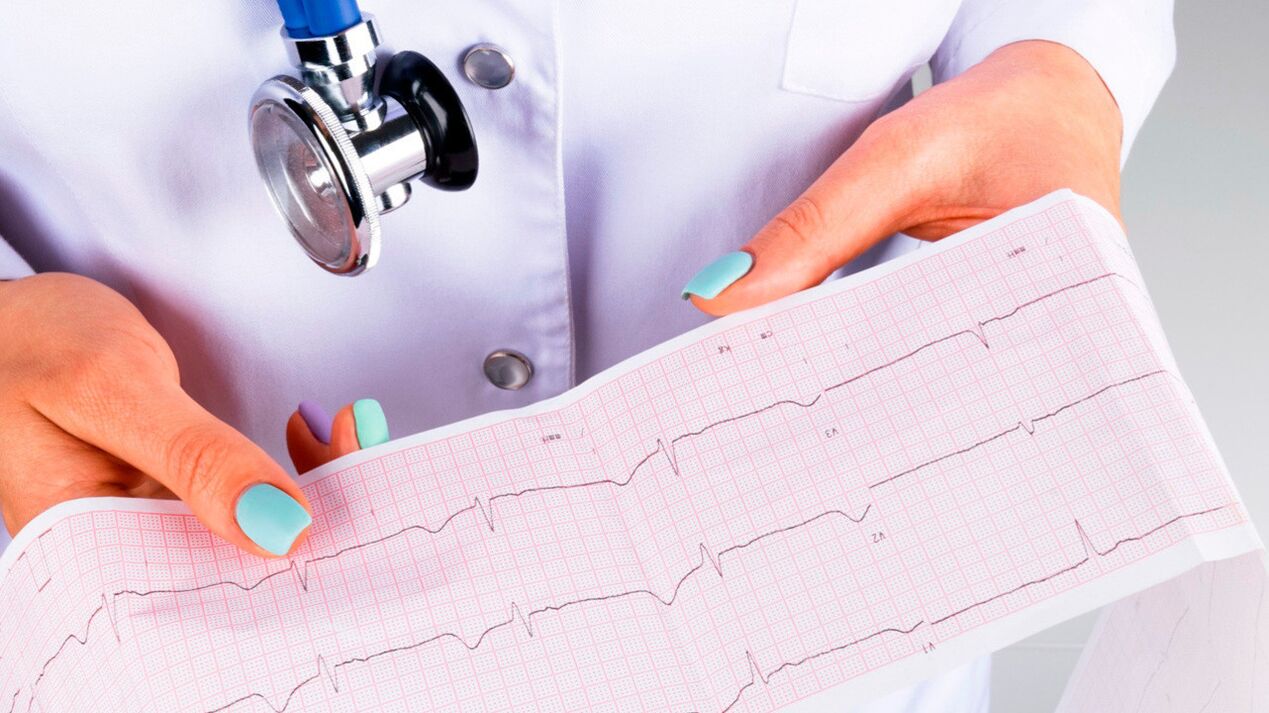 Hypertensive patients need to monitor their heart condition using an ECG